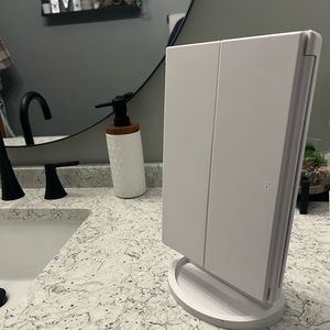 makeup mirror with lights